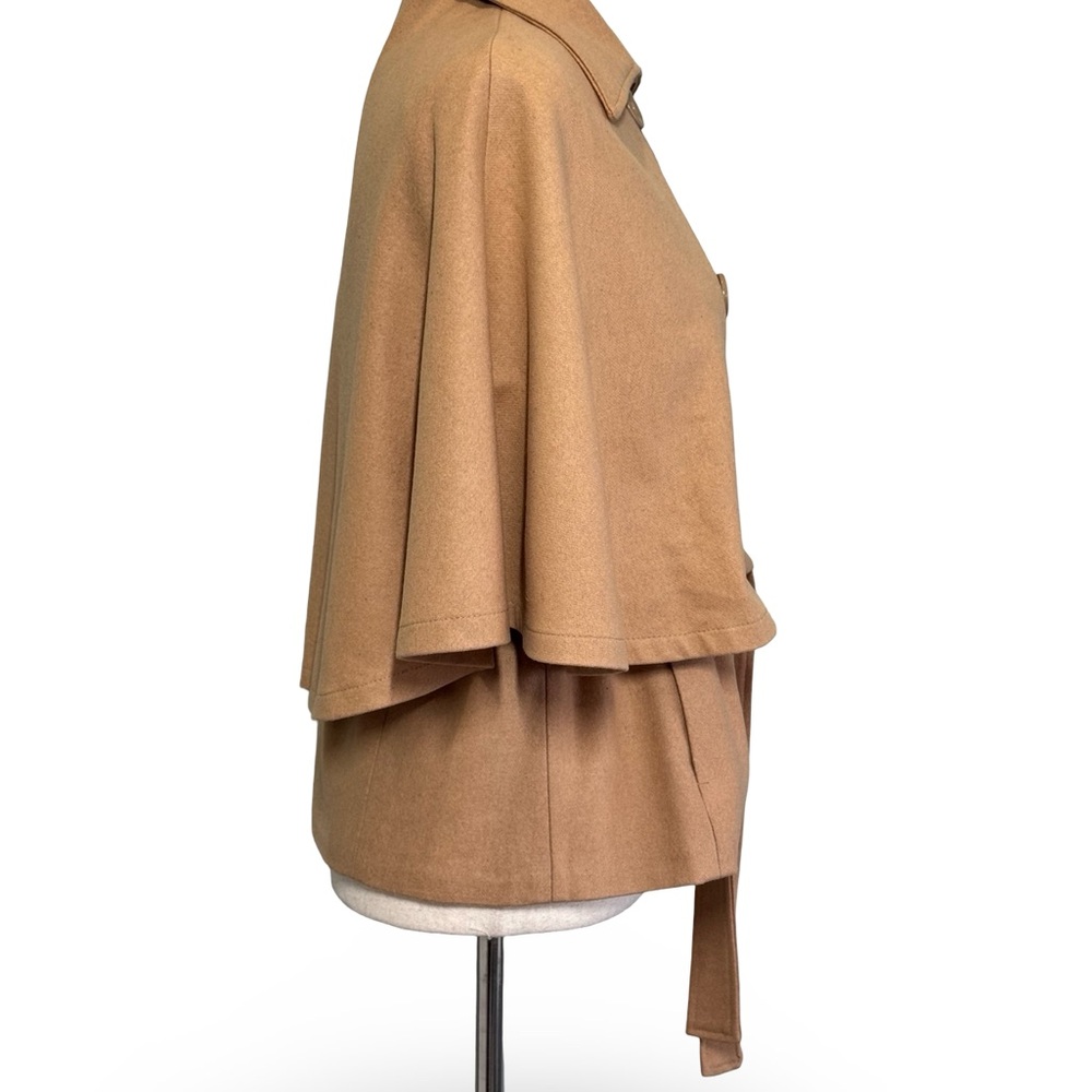 Cape Coat Button Belted Front Beige
SZ S/M - Picture 3 of 16